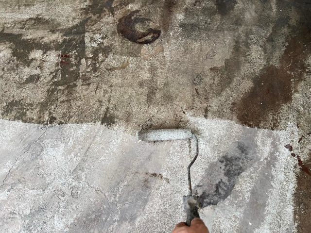 高砂市の防水工事に伴うプライマー塗布